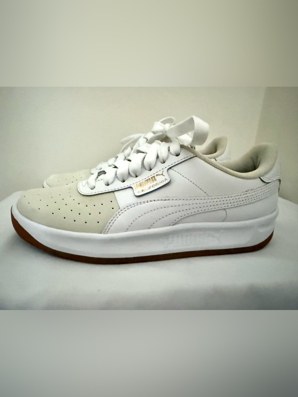 PUMA White & Cream Low Top Casual Athleisure Shoes